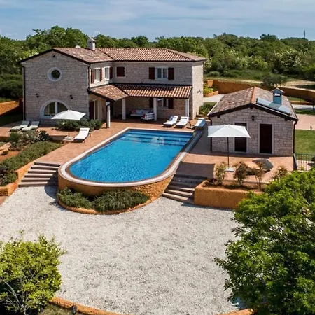 Luxoria Ema Villa