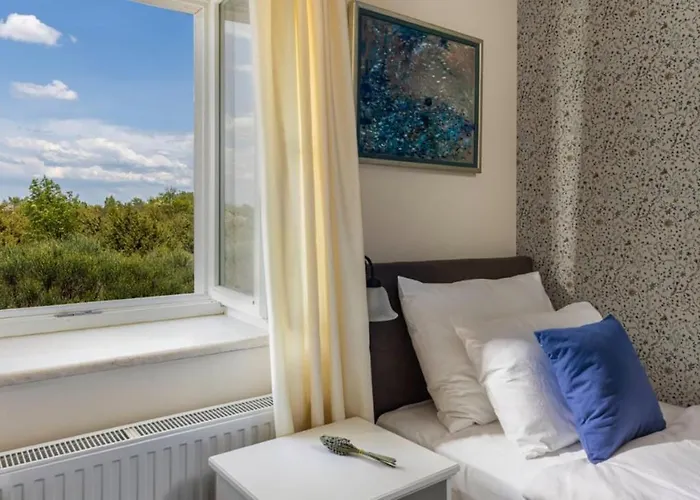 Luxoria Ema Villa *